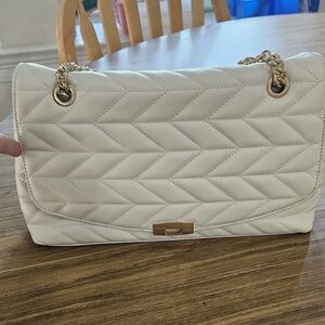 Elegant Cream Quilted Women's Bag